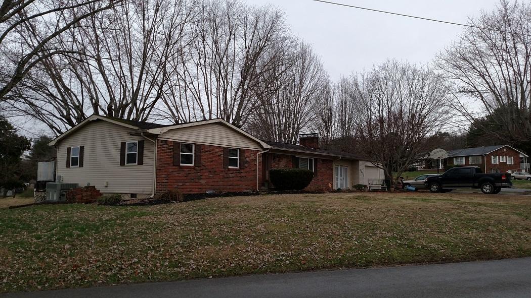 527 Maple Street Tazewell, TN 37879 - Photo 1 of 33 4876 (1)