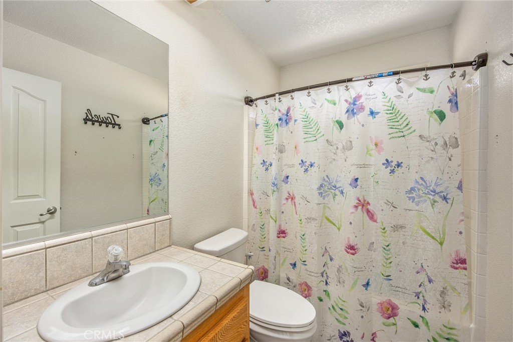 16403 El Centro Road Hesperia, CA 92345 - Photo 25 of 51