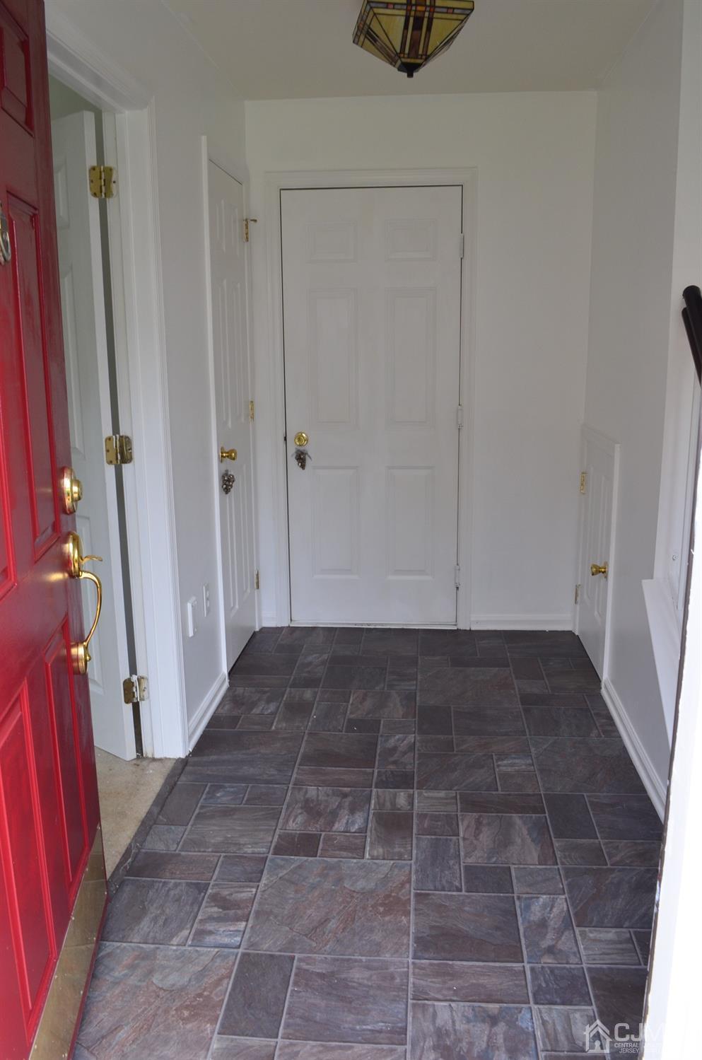 37 Rojewski Way, Unit 1471 Sayreville, NJ 08859 - Photo 5 of 28 a view of a hallway