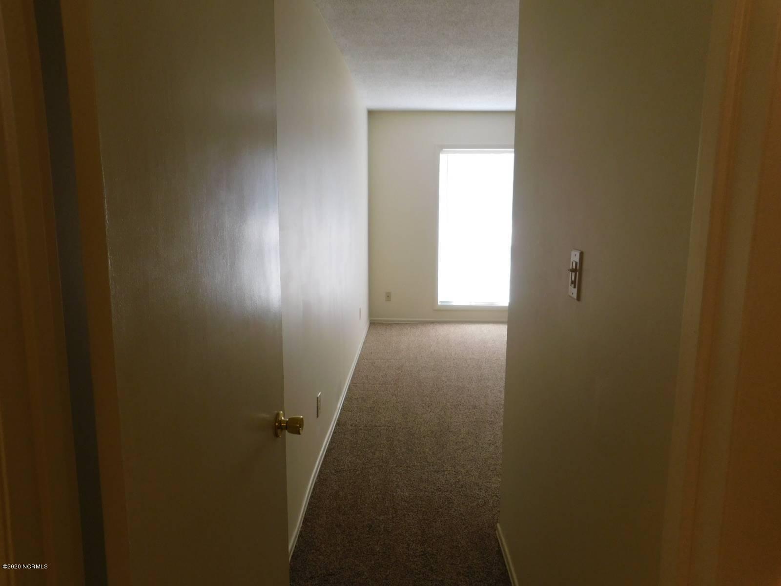 127 Shipman Road Havelock, NC 28532 - Photo 28 of 30 Master entry