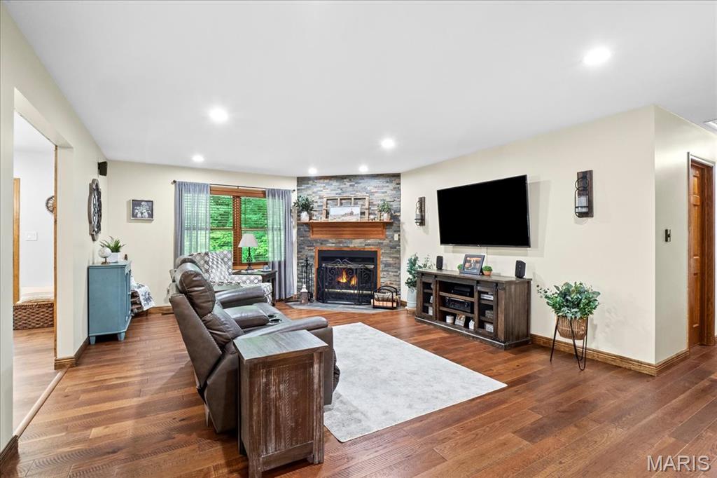13345 Iberg Road Highland, IL 62249 - Photo 6 of 50 Gallery Image 6