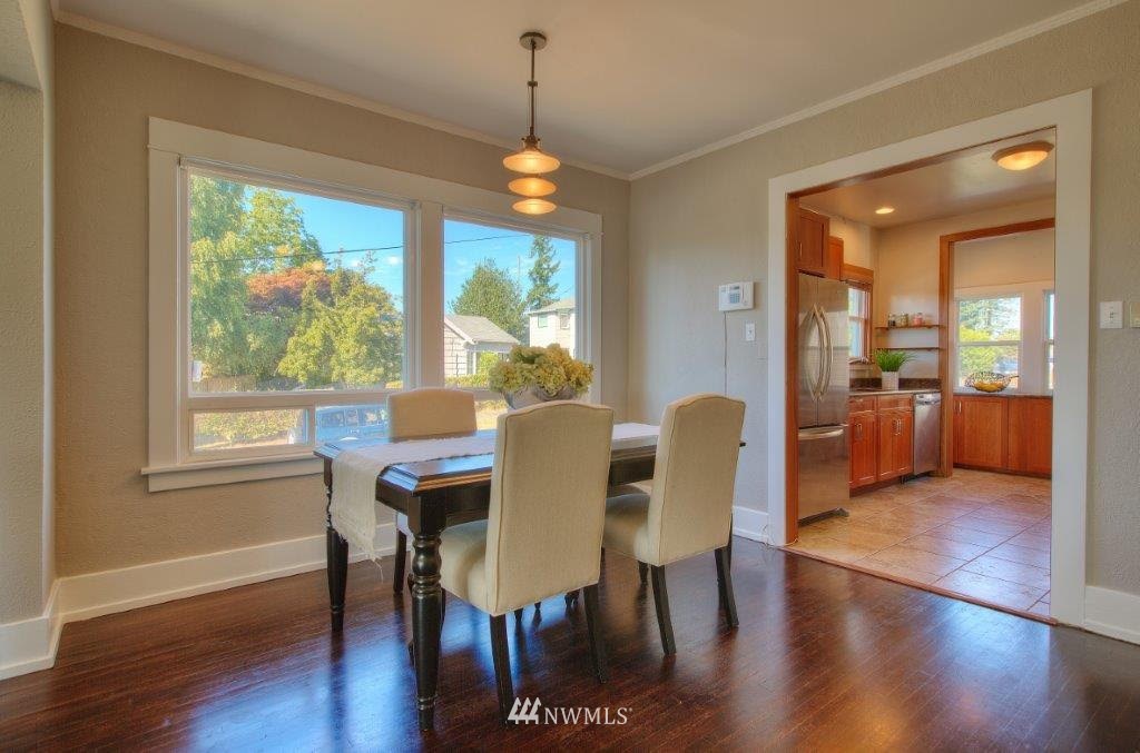 7302 36th Avenue Southwest Seattle, WA 98126 - Photo 5 of 16