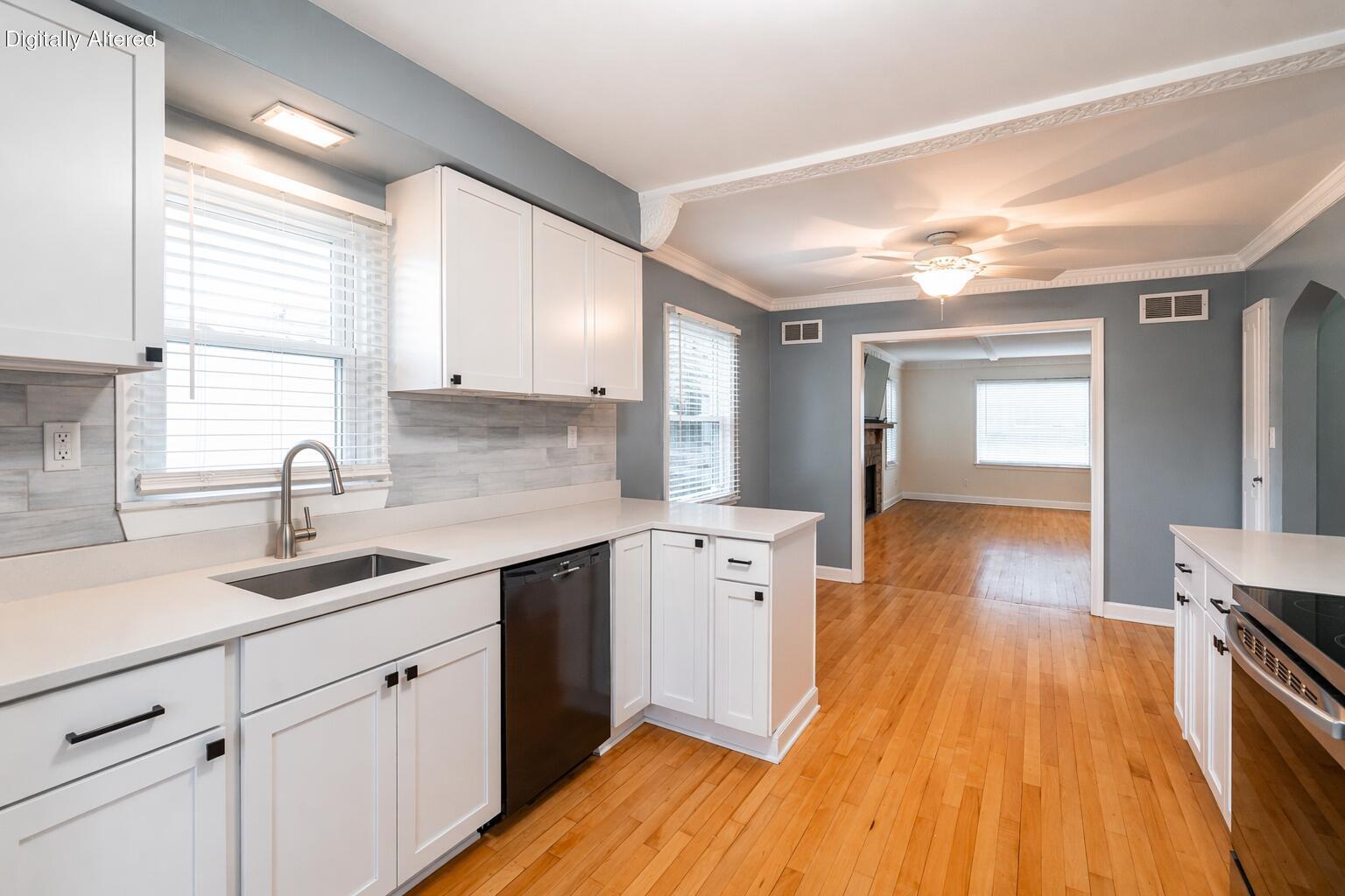 3122 South 46th Street Milwaukee, WI 53219 - Photo 5 of 22 Kitchen