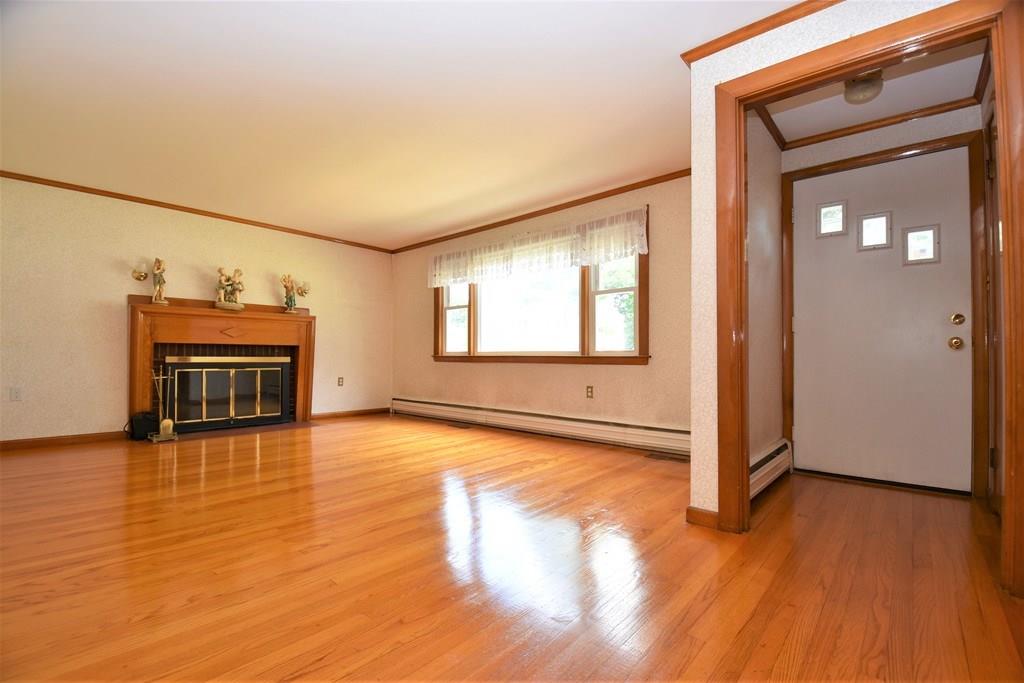 90 Albemarle Road Waltham, MA 02452 - Photo 17 of 25 Gallery Image 17