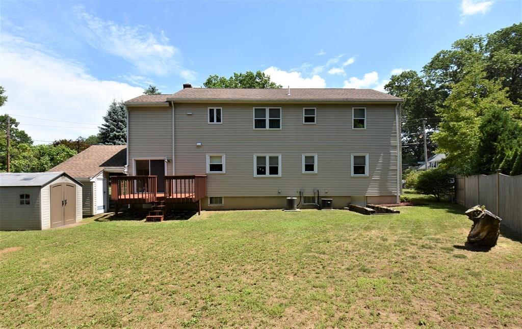 90 Albemarle Road Waltham, MA 02452 - Photo 4 of 25 Gallery Image 4