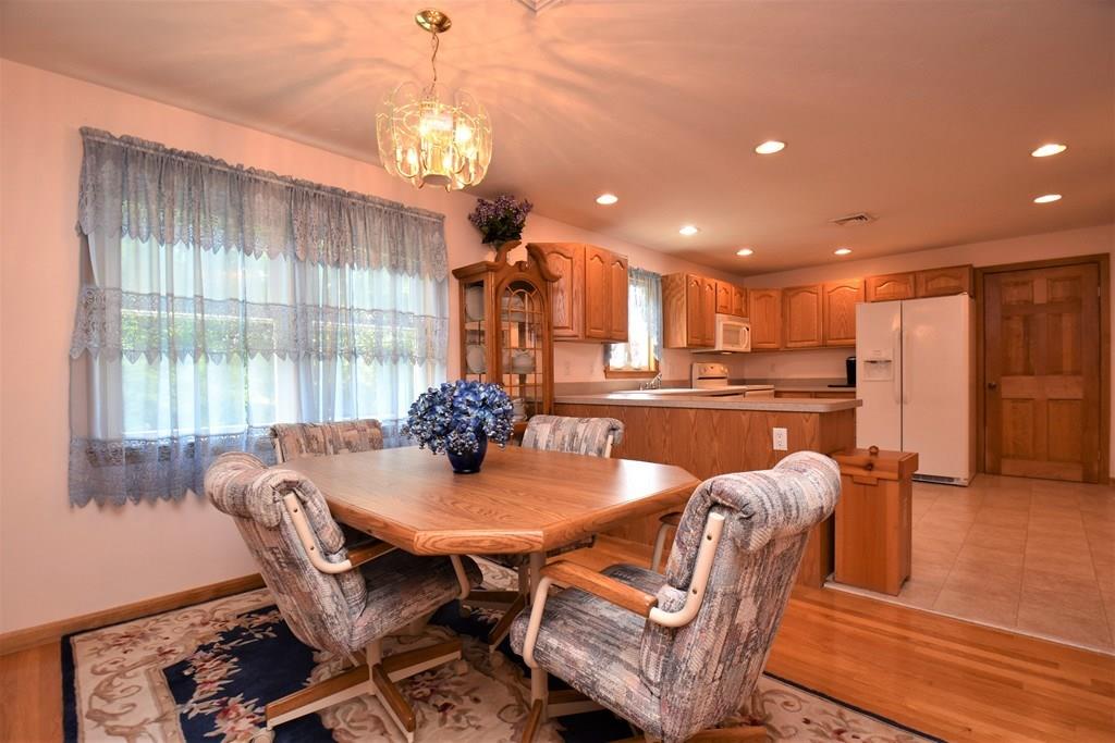 90 Albemarle Road Waltham, MA 02452 - Photo 10 of 25 Gallery Image 10