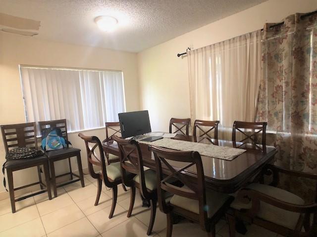 420 Meadows Circle Boynton Beach, FL 33436 - Photo 4 of 12 4-Dining room