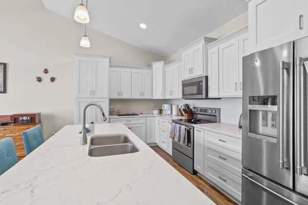 $375,000 | 243 Auseon Court, Hillsdale, MI 49242
