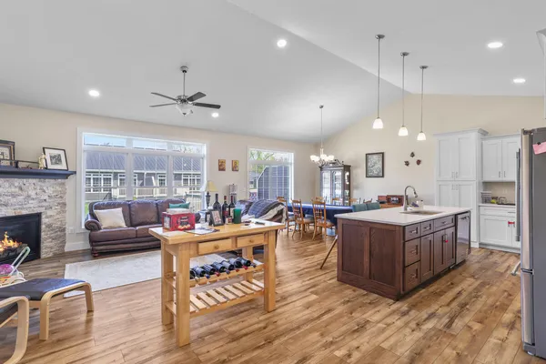 $375,000 | 243 Auseon Court, Hillsdale, MI 49242
