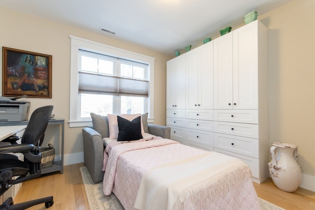 401 Albemarle Road, Unit 2 Newton, MA 02460 - Photo 19 of 40