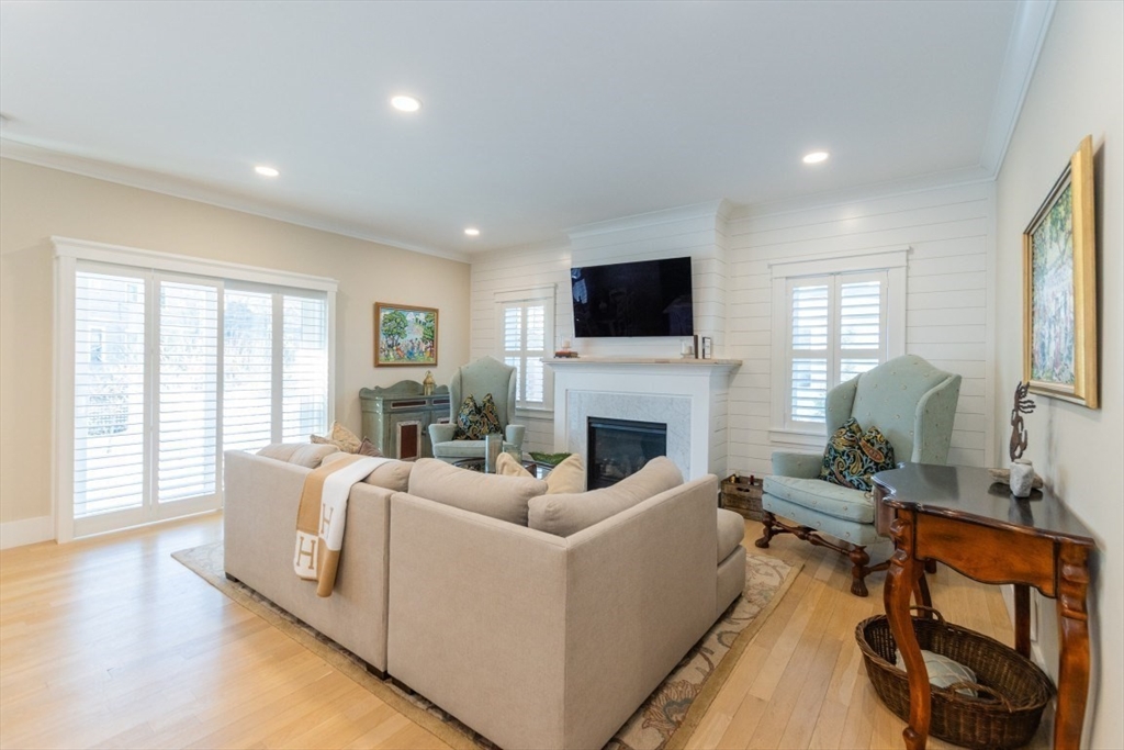 401 Albemarle Road, Unit 2 Newton, MA 02460 - Photo 10 of 40