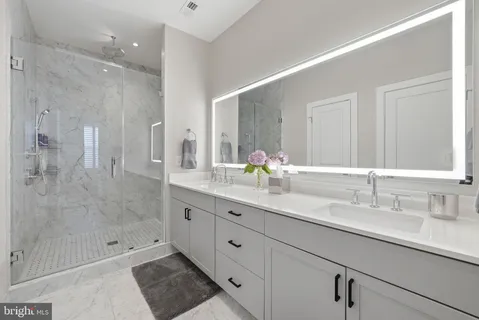 $1,999,999 | 223 Montgomery Street, Alexandria, VA 22314