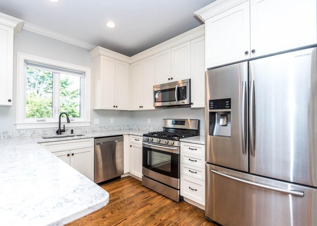 49 Hall Street, Unit 1 Waltham, MA 02453 - Photo 4 of 17
