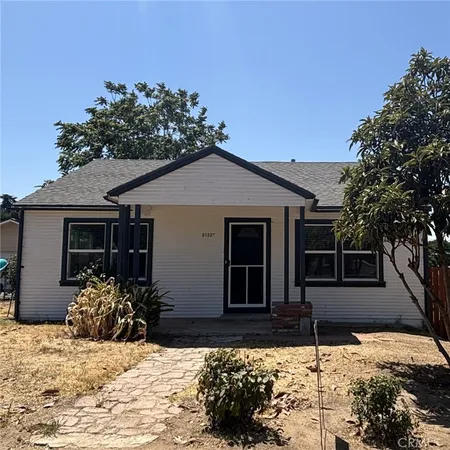 $2,600 | 35227 Ave C, Yucaipa, CA 92399