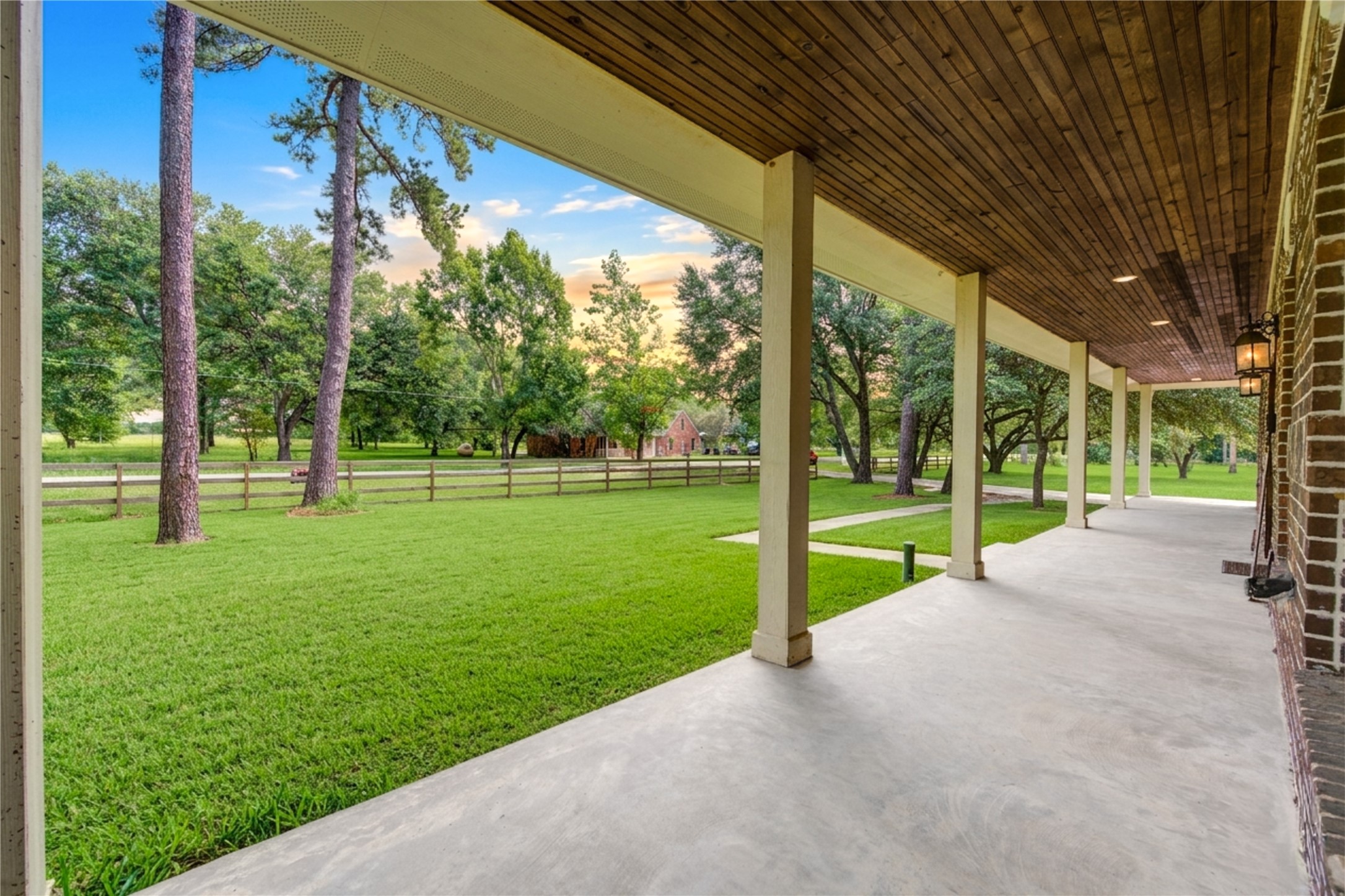 20531 Faye Tomball, TX 77377 - Photo 42 of 43 a view of a house with a big yard
