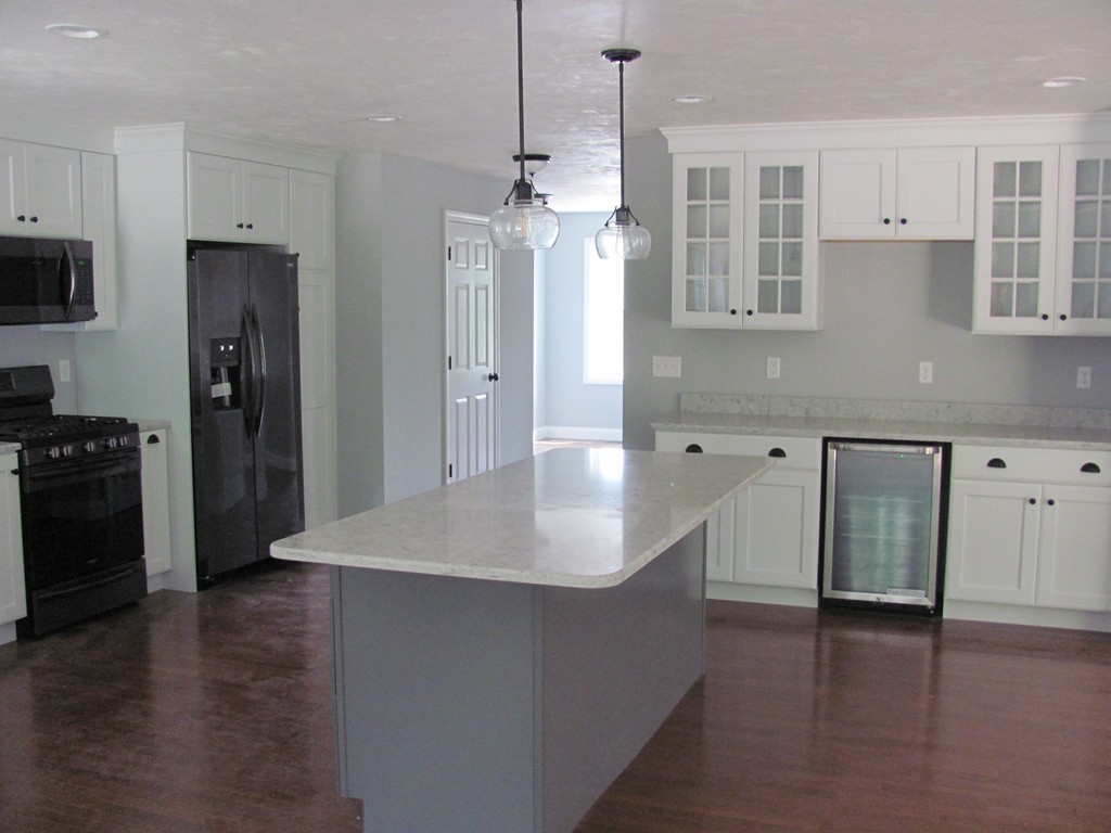 10 Harbor Trace Road Townsend, MA 01469 - Photo 2 of 15