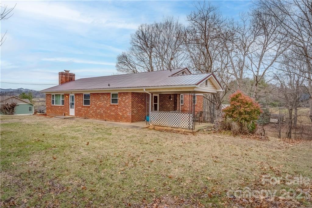 132 Martin Branch Road Leicester, NC 28748 - Photo 4 of 13 Gallery Image 4