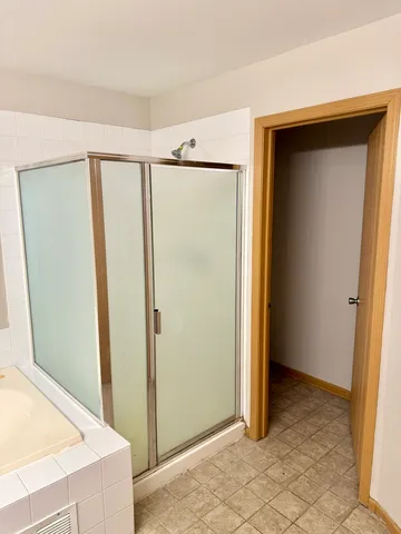 $377,000 | 6216 Pond View Drive, Matteson, IL 60443