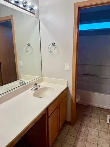 $377,000 | 6216 Pond View Drive, Matteson, IL 60443