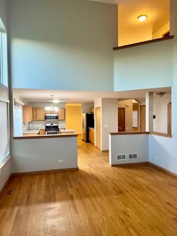 $377,000 | 6216 Pond View Drive, Matteson, IL 60443