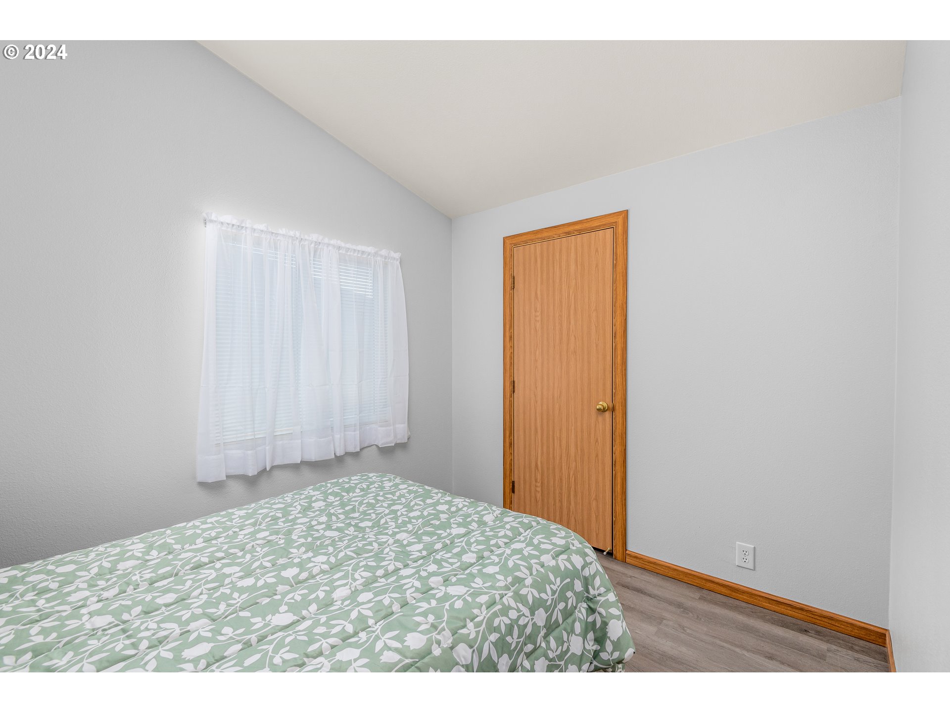 2606 Maia Loop Springfield, OR 97477 - Photo 19 of 29 a view of an empty room