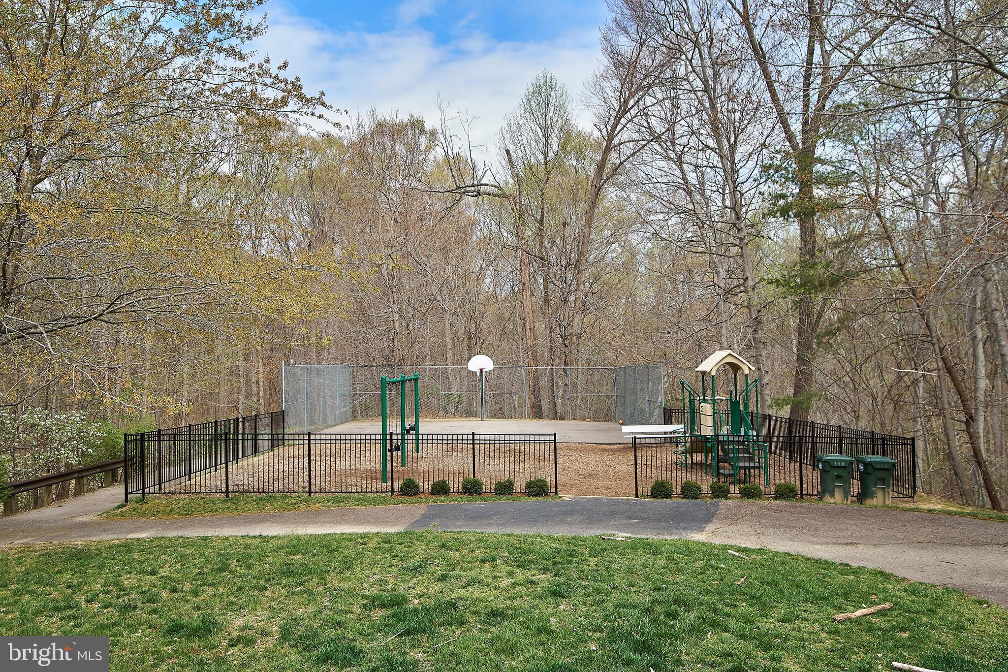 7214 Olde Lantern Way Springfield, VA 22152 - Photo 32 of 32 Community has tot lot, basketball court and more!