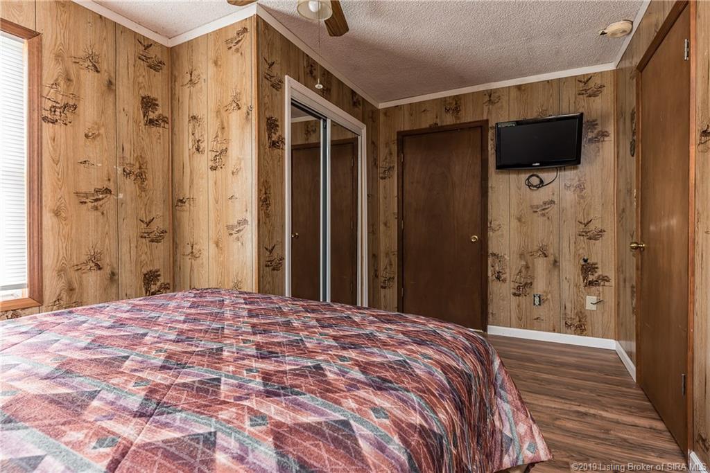 9236 Hollrah Road Pekin, IN 47165 - Photo 24 of 31 Gallery Image 24