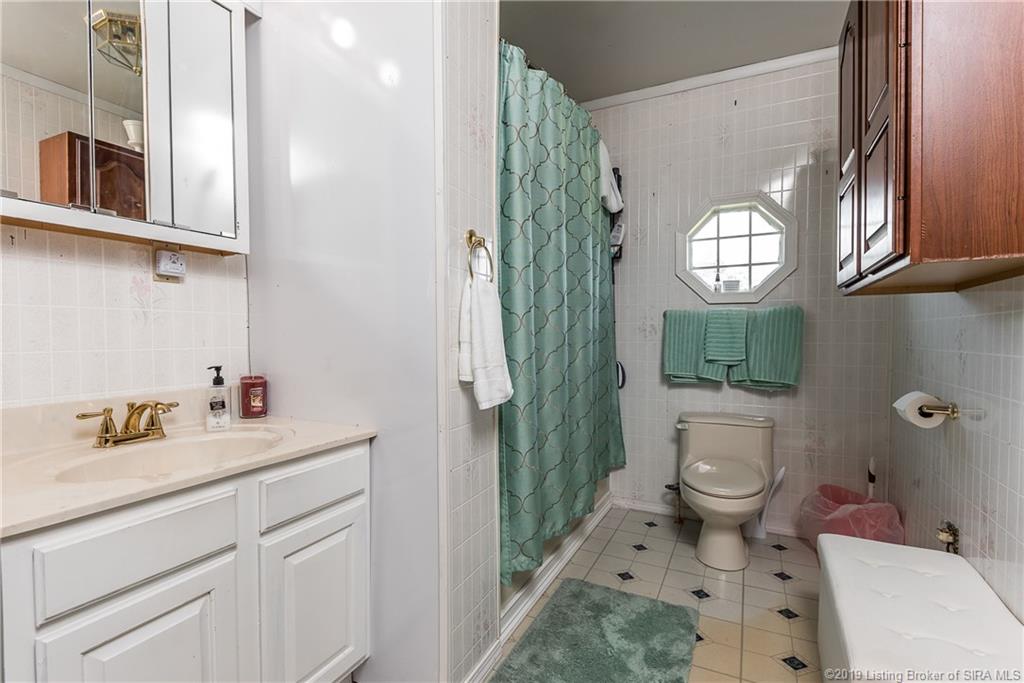 9236 Hollrah Road Pekin, IN 47165 - Photo 27 of 31 Gallery Image 27