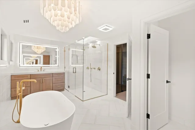 $2,900,000 | 9427 Falling Waters Drive West, Burr Ridge, IL 60527