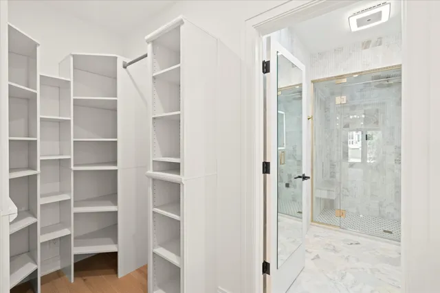 $2,900,000 | 9427 Falling Waters Drive West, Burr Ridge, IL 60527