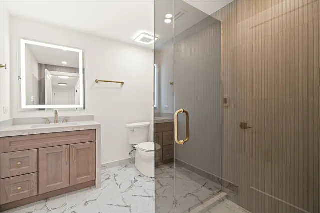 $2,900,000 | 9427 Falling Waters Drive West, Burr Ridge, IL 60527