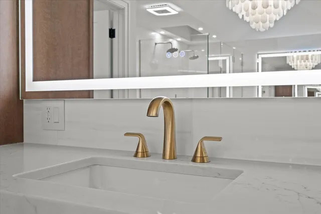 $2,900,000 | 9427 Falling Waters Drive West, Burr Ridge, IL 60527