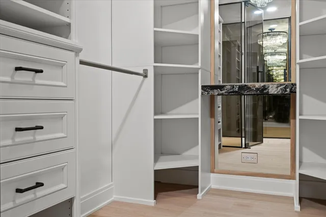 $2,900,000 | 9427 Falling Waters Drive West, Burr Ridge, IL 60527