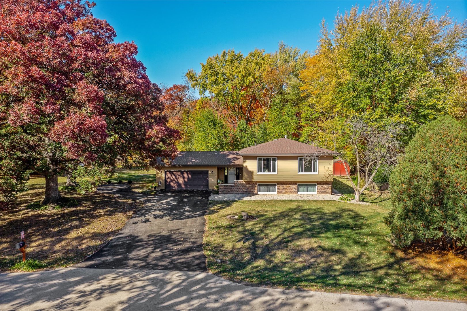 43W371 Thornapple Tree Road Sugar Grove, IL 60554 - Photo 32 of 35