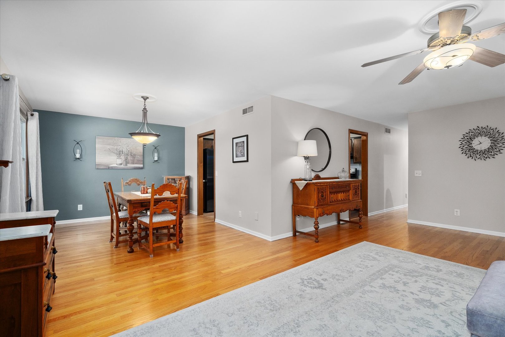 43W371 Thornapple Tree Road Sugar Grove, IL 60554 - Photo 5 of 35