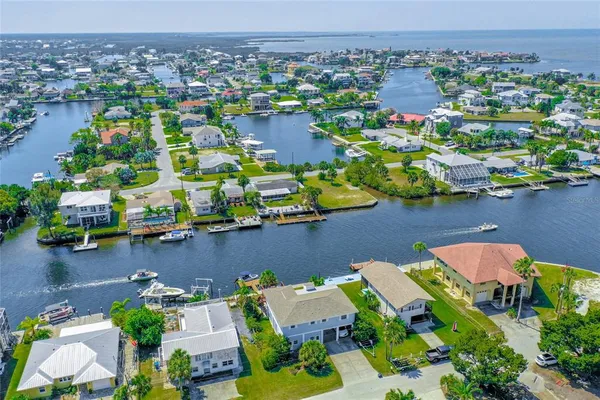 $3,300 | 3272 Minnow Creek Drive, Hernando Beach, FL 34607