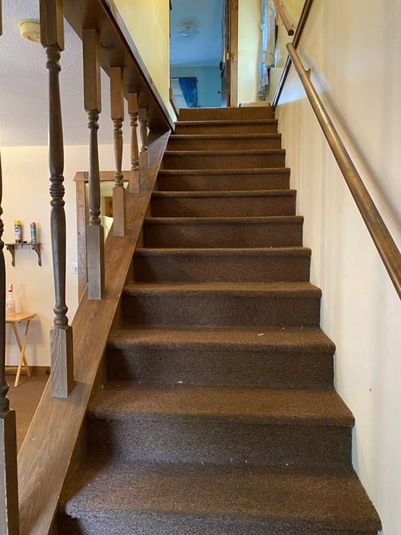 136 Point Grove Road Southwick, MA 01077 - Photo 4 of 9