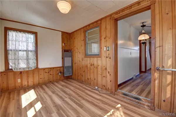 $215,000 | 244 Renwood Avenue, Tonawanda, NY 14217