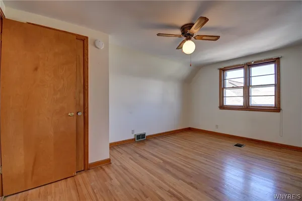 $215,000 | 244 Renwood Avenue, Tonawanda, NY 14217