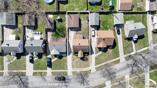 $215,000 | 244 Renwood Avenue, Tonawanda, NY 14217