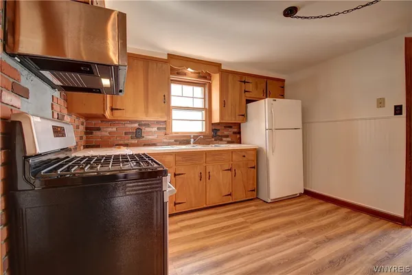 $215,000 | 244 Renwood Avenue, Tonawanda, NY 14217