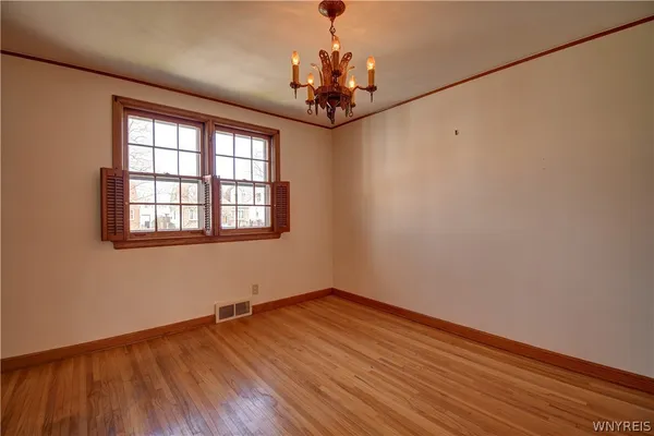 $215,000 | 244 Renwood Avenue, Tonawanda, NY 14217