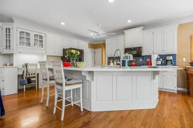 $675,000 | 14602 Grant Lane, Overland Park, KS 66221