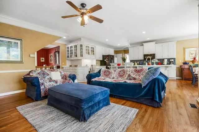 $675,000 | 14602 Grant Lane, Overland Park, KS 66221