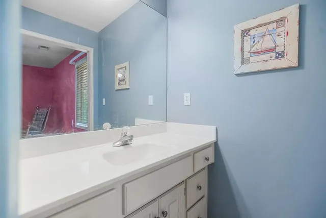 $675,000 | 14602 Grant Lane, Overland Park, KS 66221