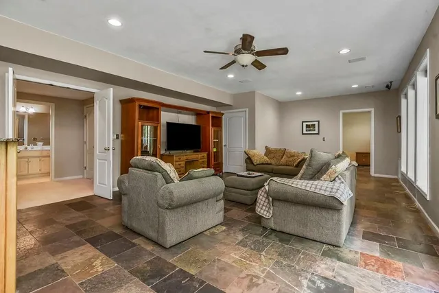 $675,000 | 14602 Grant Lane, Overland Park, KS 66221