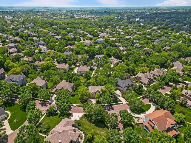 $675,000 | 14602 Grant Lane, Overland Park, KS 66221