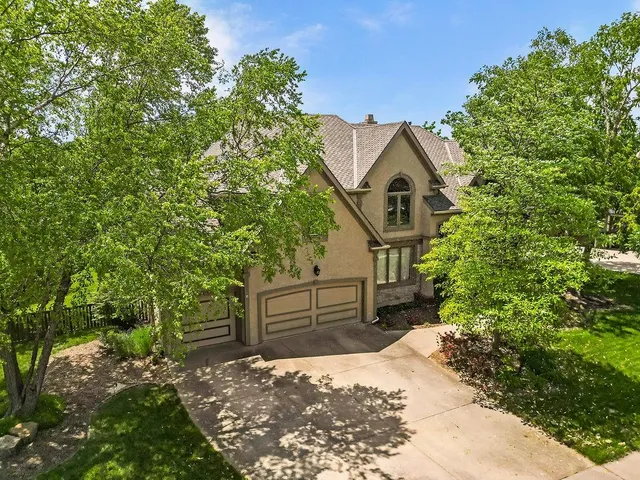 $675,000 | 14602 Grant Lane, Overland Park, KS 66221