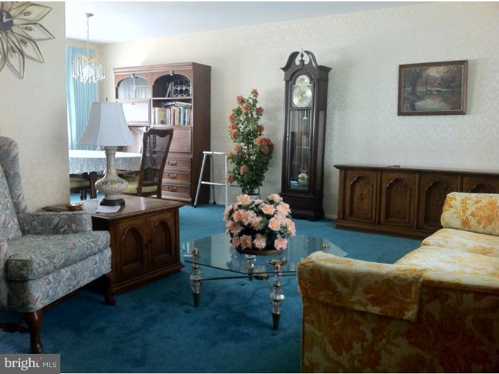 1022 Warren Road West Chester, PA 19382 - Photo 6 of 11 Living Room