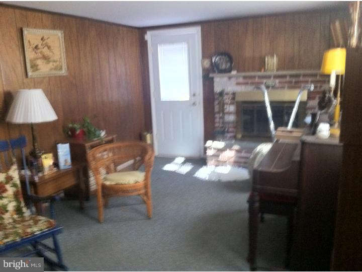 1022 Warren Road West Chester, PA 19382 - Photo 7 of 11 Family Room